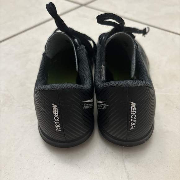 Nike Mercurial Vapor 15 Club Black Lace Up Soccer Shoes size 1.5Y - Picture 4 of 6